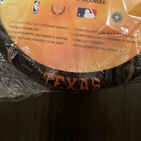 NBA‎ Texas Longhorns Steering Wheel Cover - Black and Orange - Picture 2 of 4